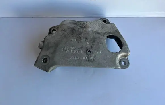 BMW 5 F10 F11 Engine mounting bracket 6781241 22116781241