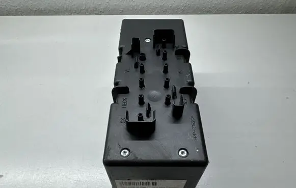 Mercedes-Benz SL R230 Central locking vacuum pump A2308000648