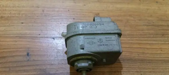 Renault Laguna I Headlight level adjustment motor 7700820054 h7700820054