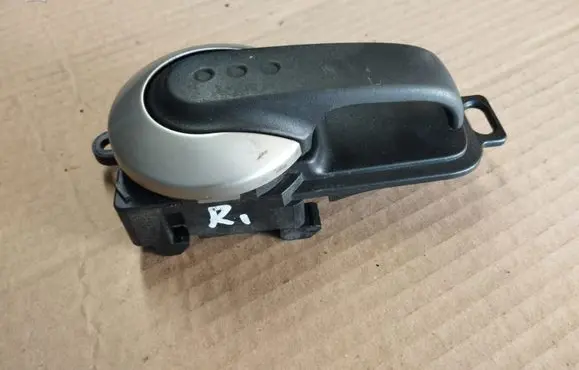 Nissan Note (E11) Front door interior handle 5010800006