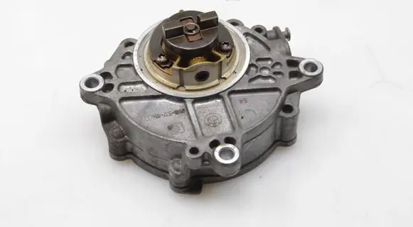 BMW 1 E81 E87 Vacuum pump 0313327116