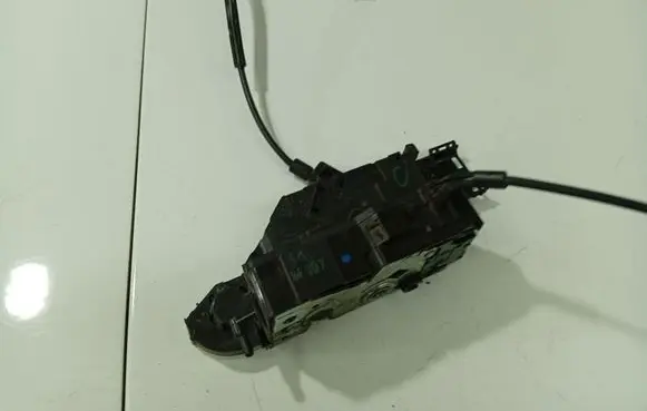 Citroen C4 I Picasso Front door lock 24099816