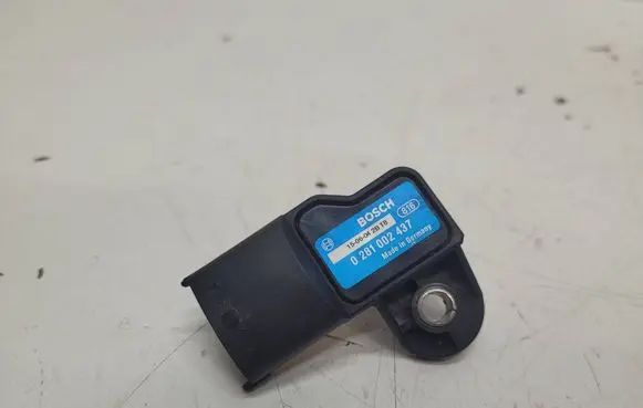 Chrysler Voyager Air pressure sensor 0281002437 1506042BT8
