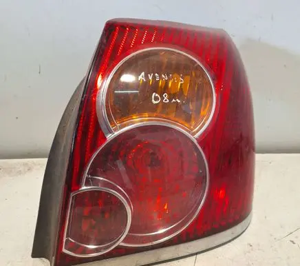 Toyota Avensis T250 Rear/tail lights 35112 05086