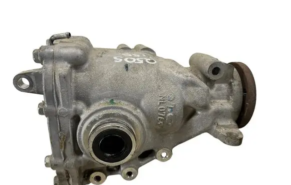 Infiniti Q50 Gearbox transfer box case 