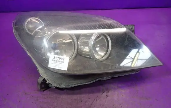 Opel Astra H Headlight/headlamp 20A389L