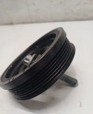 Volkswagen T-Roc Crankshaft pulley 05E105243H