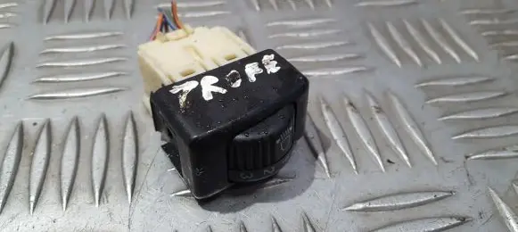 Isuzu Trooper Headlight level height control switch 2691E36 269-1E36