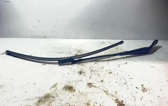 Volvo V70 Windshield/front glass wiper blade 31276002