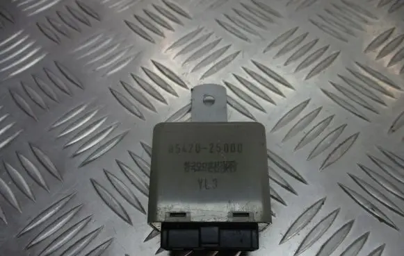 Hyundai Accent Window wiper relay 95420-25000