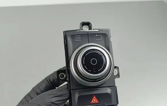 Maserati Levante Head unit multimedia control 670087463 34817202