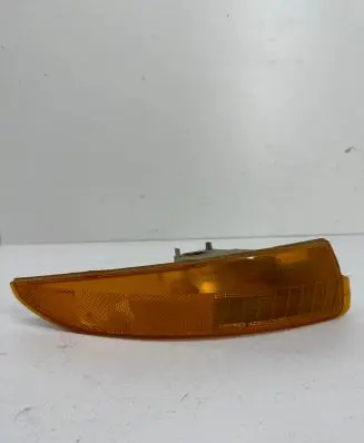 Chevrolet Camaro Front bumper turn signal 16517684 16525588 16524192