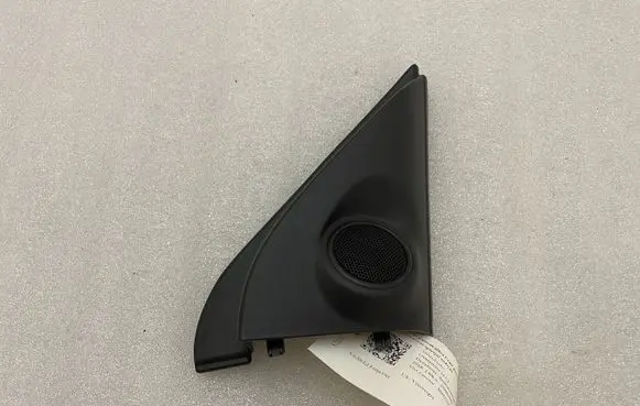 Mitsubishi Outlander Front door high frequency speaker 7221B588