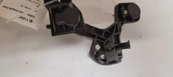 Citroen C5 Tail light bulb cover holder