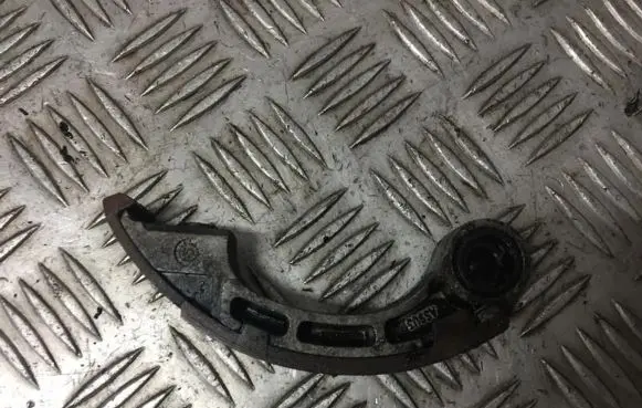 Nissan Almera Tino Slide rail for timing chain 