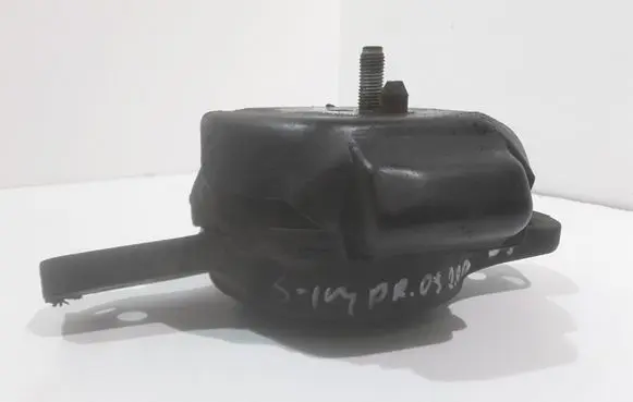Subaru Impreza III Engine mount bracket