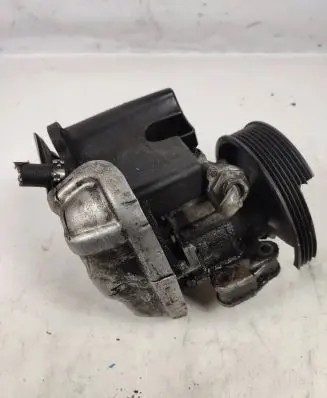 Mercedes-Benz C W204 Power steering pump A0034664301 7692900