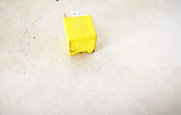 Opel Signum Other relay 90226846 v23134-j52-x369