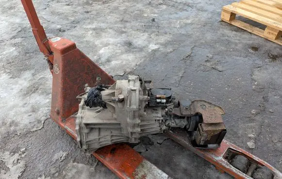 Mitsubishi Pajero Gearbox transfer box case 