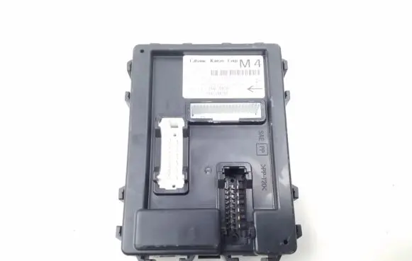 Nissan Juke I F15 Comfort/convenience module 284B1BV80B