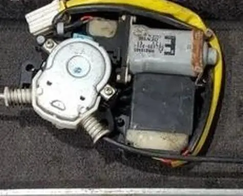 Front door window regulator motor