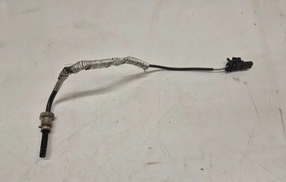 Volvo V60 Exhaust gas temperature sensor 31439824 2334753911977