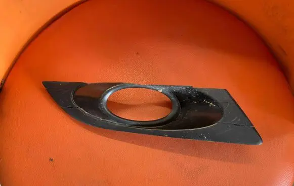 Honda FR-V Front bumper lower grill