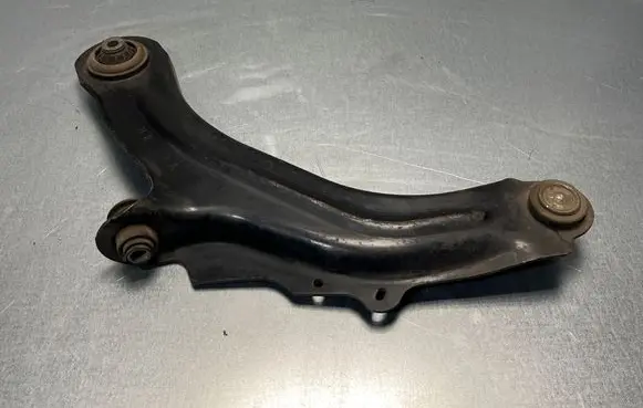 Renault Captur Front lower control arm/wishbone