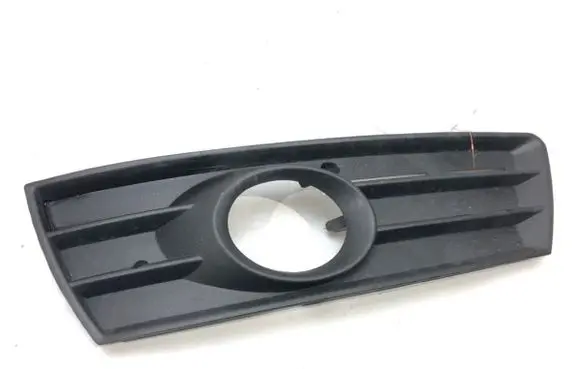 Volkswagen PASSAT CC Front bumper lower grill 