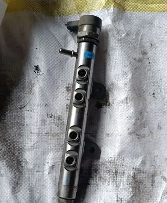 Land Rover Range Rover Sport L494 Fuel main line pipe 0445216046