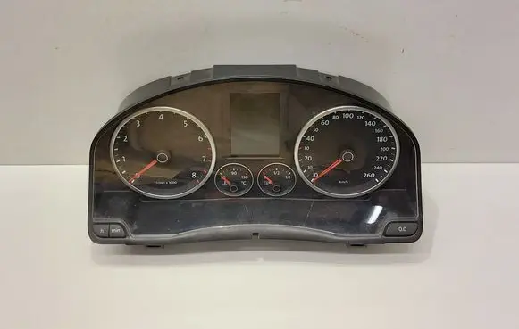 Volkswagen Tiguan Speedometer (instrument cluster) 5N0920870C A2C53023102