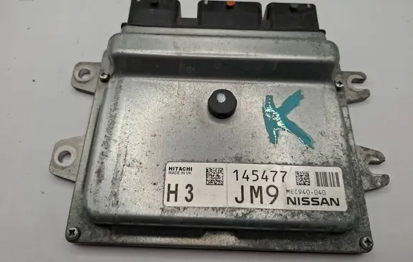 Nissan Juke I F15 Engine control unit/module MEC940040