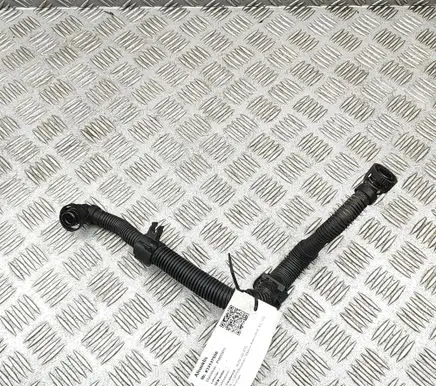 Audi Q5 SQ5 Breather hose/pipe 06N103213