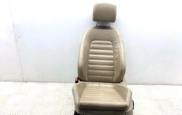 Volkswagen PASSAT B7 Front driver seat 