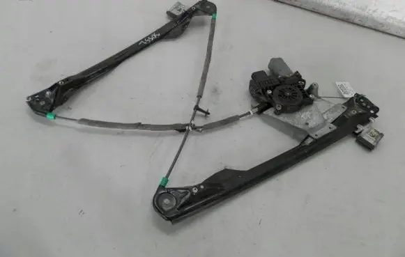 Ford Focus Front door window regulator with motor 