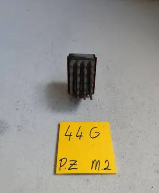 Audi A4 S4 B5 8D Heater blower motor/fan resistor 357907521