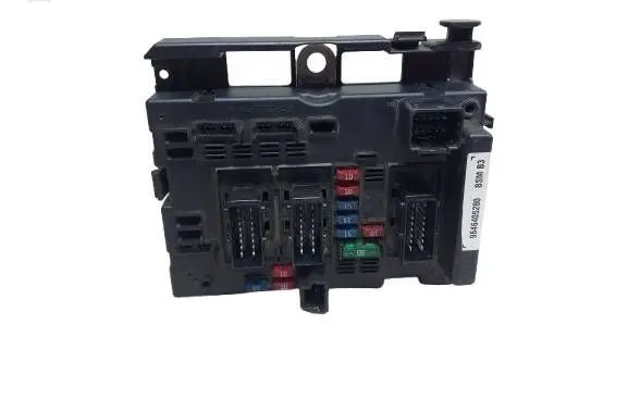 Peugeot 307 Fuse module 9646405280