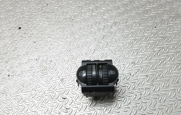 Volkswagen Golf V Headlight level height control switch