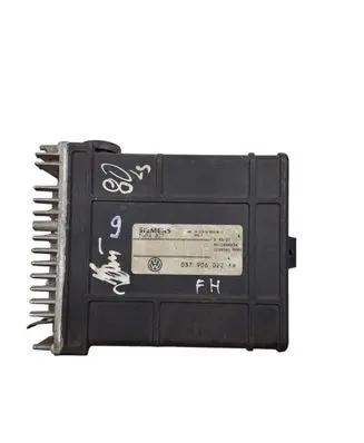 Volkswagen PASSAT B4 Engine control unit/module 037906022FH