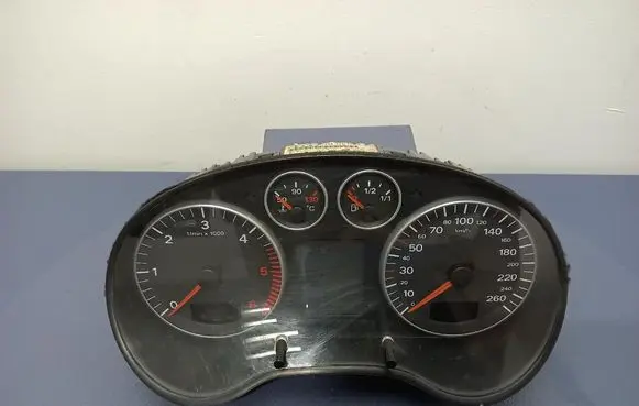 Audi A3 S3 8P Speedometer (instrument cluster) 8P0920900B