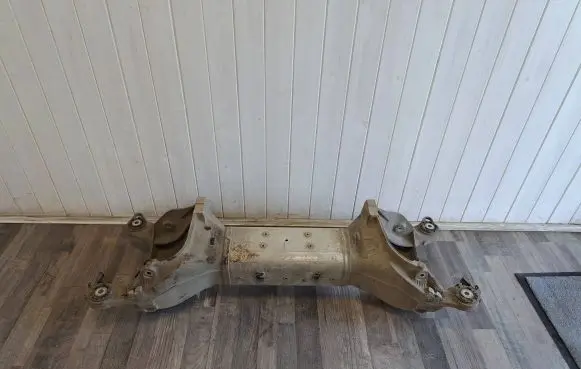 Peugeot 508 Rear subframe 9640718710 06RFP0207 9640718810