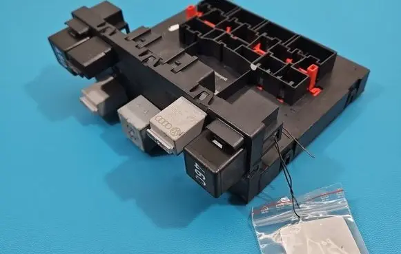 Volkswagen PASSAT B6 Central body control module 3C0937049AJ IMPRK1528360