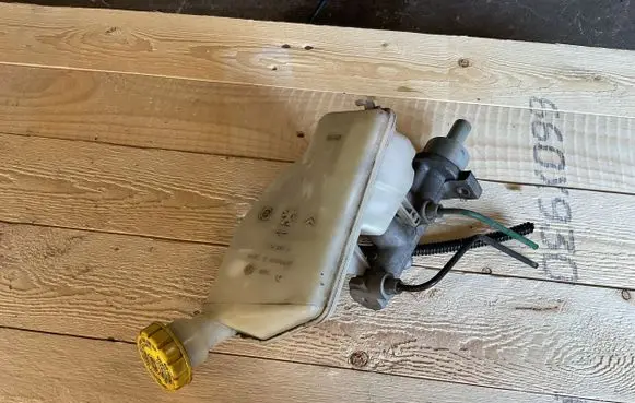 Citroen C3 Master brake cylinder 32067093