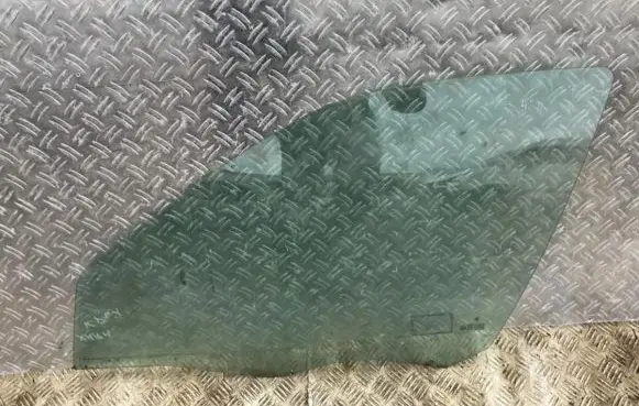 Citroen Xsara Front door window glass four-door