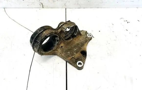 Citroen Xsara Picasso Engine mounting bracket 9637792580