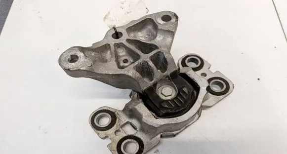 Volvo XC60 Engine mount bracket 31401307