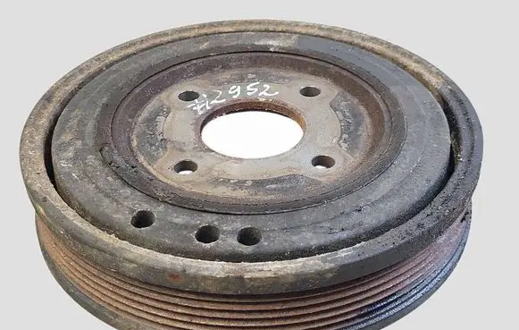 Jeep Cherokee KJ Crankshaft pulley 502C2033F