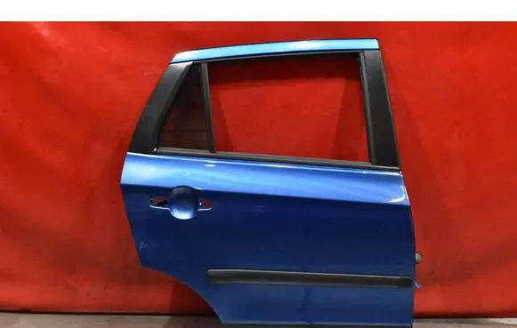 Suzuki SX4 Rear door 
