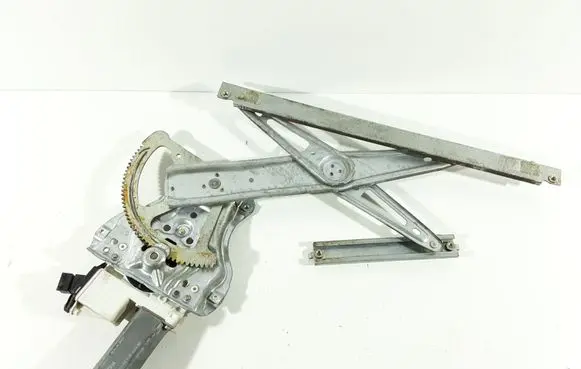 Toyota Corolla E120 E130 Front door window regulator with motor 6981002130 0130822032 992046100