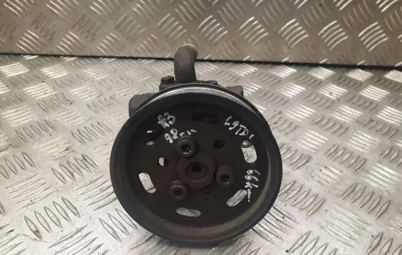 Volkswagen Golf IV Power steering pump 038145255B